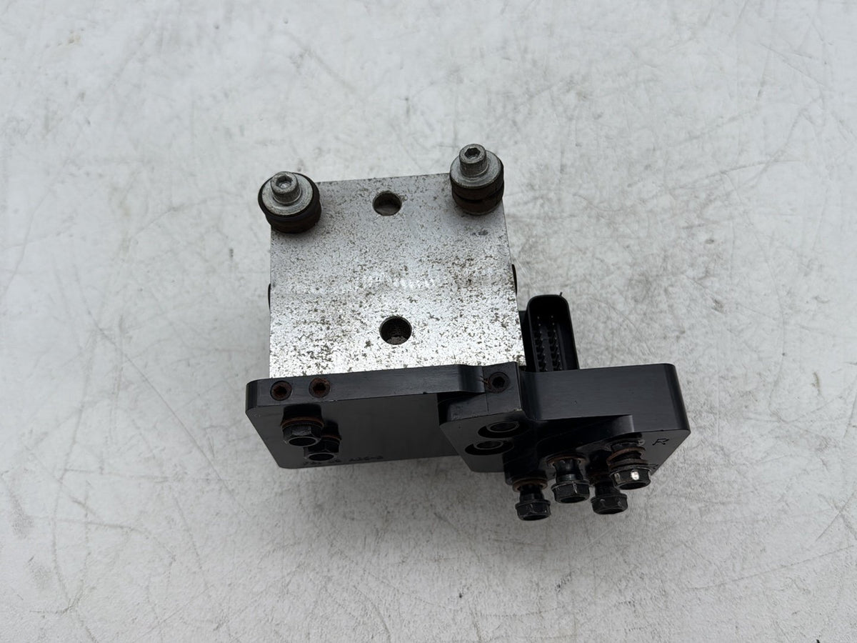 2009 Harley Road King Touring Police OEM ABS Brake Pump & Control Module