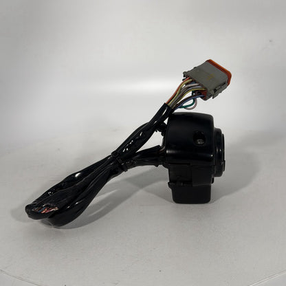 1999 - 2006 Harley-Davidson Touring Electra Glide Classic Left Turn Signal Headlight Switches Controls 71685-06A