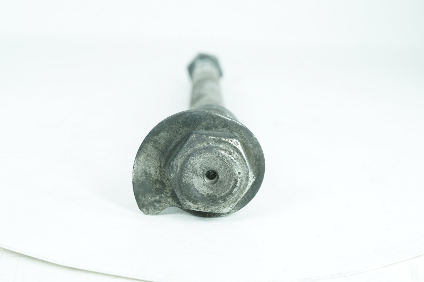 1999 - 2006 Harley-Davidson Touring Electra Glide Classic Rear Wheel Axle Bolt Shaft  	41056-02