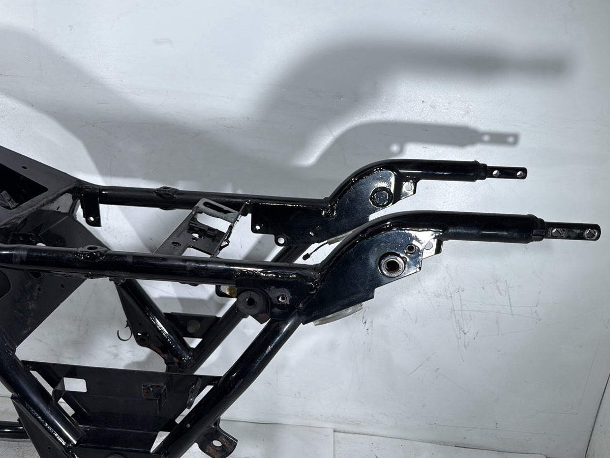 2006 Harley Electra Glide Touring Ultra FLHTCUI OEM Body Main Frame Chassis SLVG