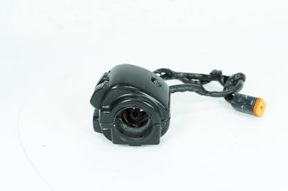 1986 - 2003 Harley-Davidson Sportster 1200 Sport Right Engine Start Kill Switches Controls 71684-06A