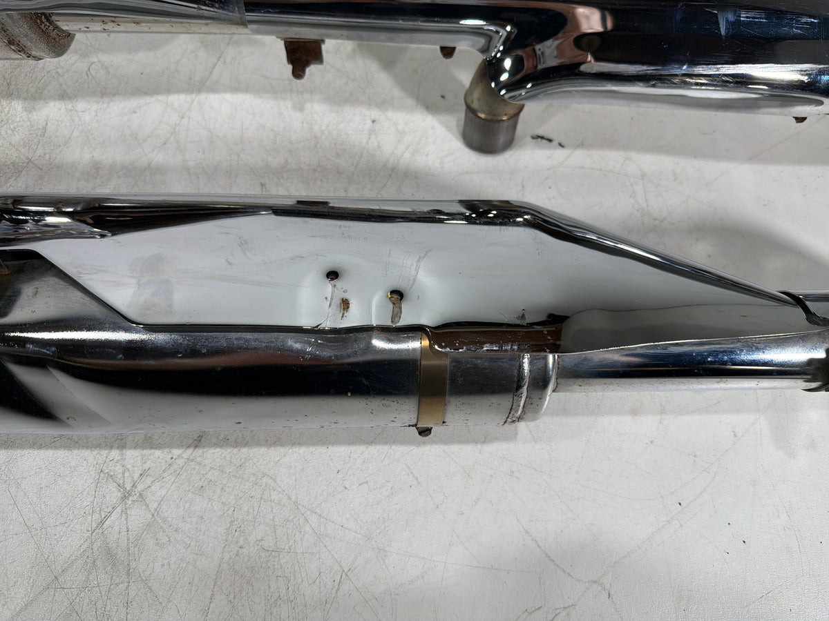 09 Harley Street Glide Touring Exhaust Header Pipes Muffler BENT SCRATCHED