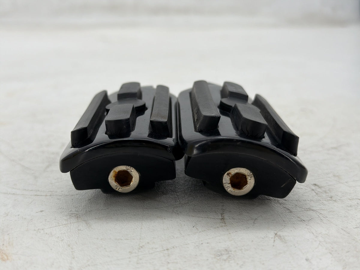 2020 Harley Softail Standard FXST OEM Left & Right Step Foot Rest Pegs