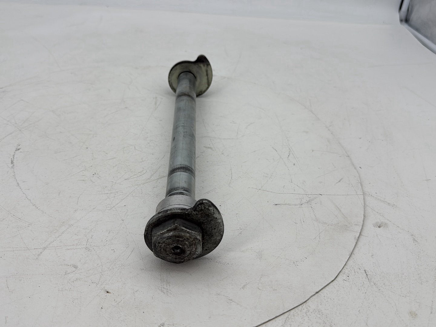 2007 - 2012 Harley-Davidson Touring Electra Glide Ultra Rear Wheel Axle Bolt Shaft 	41056-08