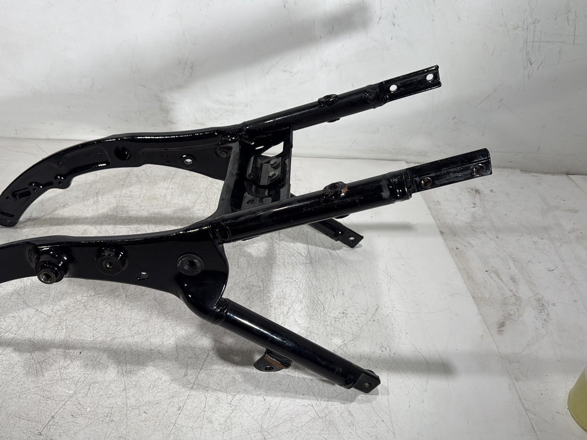 2013 Harley Electra Glide Touring CVO Rear Back Sub Frame Rail Bar 48079-09BHP