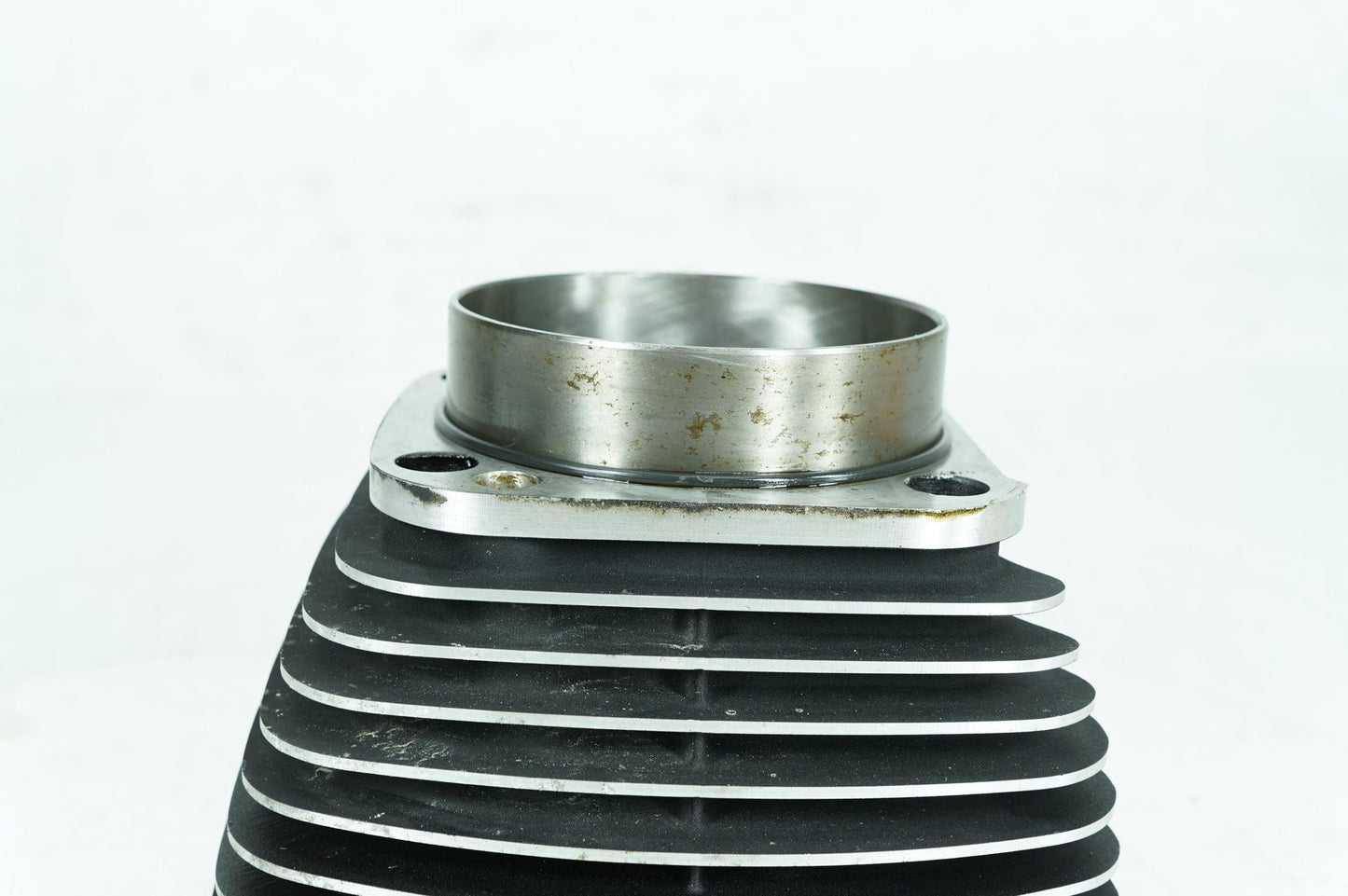 1999 - 2006 Harley-Davidson Softail Heritage Twin Cam Engine Jug 1 Cylinder Barrel  	16526-99