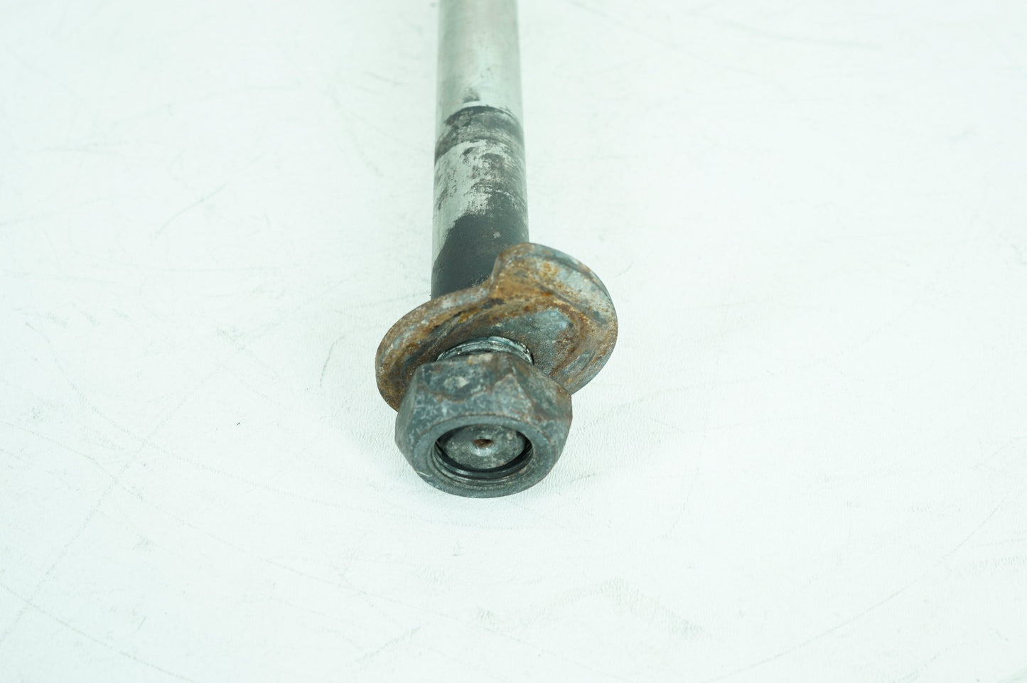 2007 - 2012 Harley-Davidson Touring Electra Glide Ultra Rear Wheel Axle Bolt Shaft 41056-09