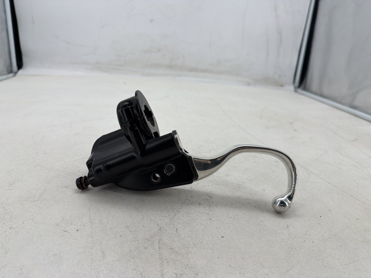 12 Harley Street Glide Touring FLHX OEM Front Right Brake Lever Master Cylinder