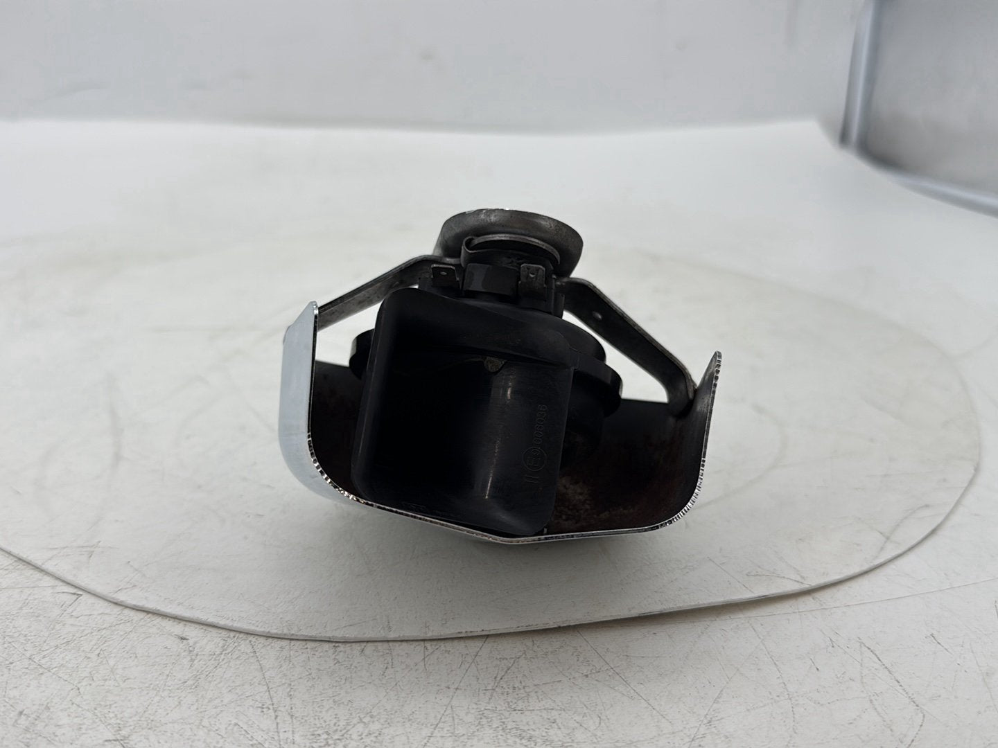 2008 Harley Electra Glide Touring Ultra FLHTCUI OEM Horn Signal Klaxon Chrome Cover