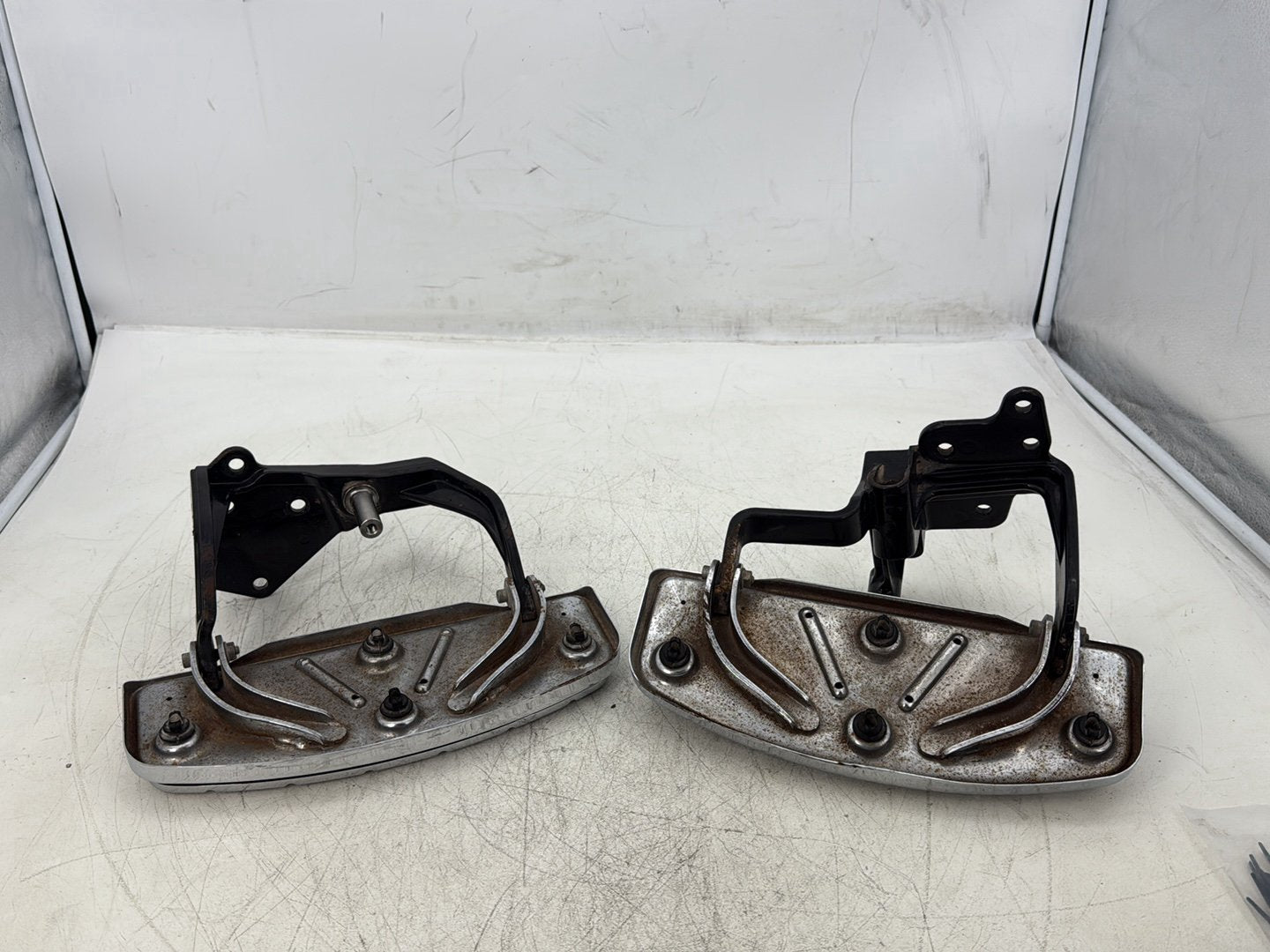 2000 Harley Softail FLSTC Heritage Classic OEM Left Right Driver Floorboard Foot Rest