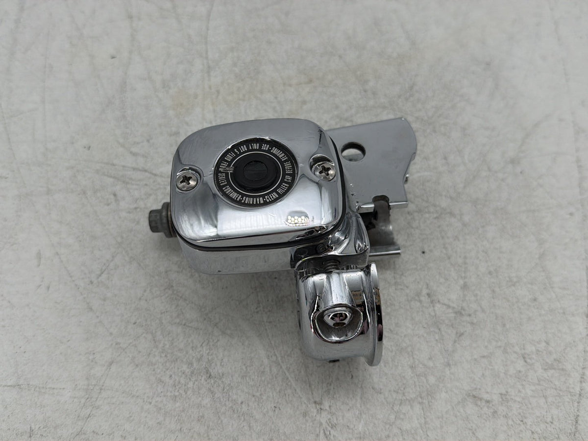2004 Harley Road King Touring OEM Front Right Brake Master Cylinder Chrome