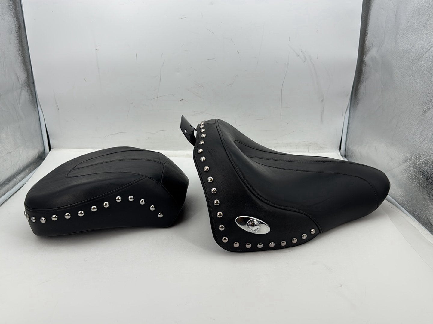 2007 Harley Softail Heritage Classic FLSTC OEM Passenger Rider Driver Seat Saddle
