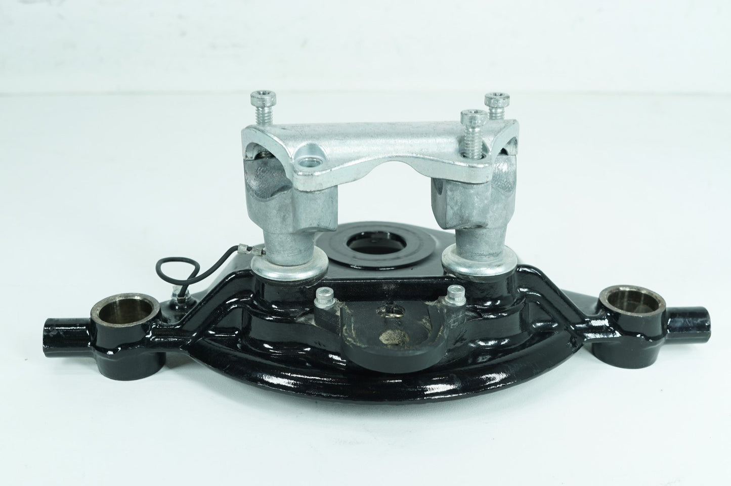 2012 - 2016 Harley-Davidson Touring Electra Ultra CVO Front Fork Upper Triple Tree Clamps 47526-09