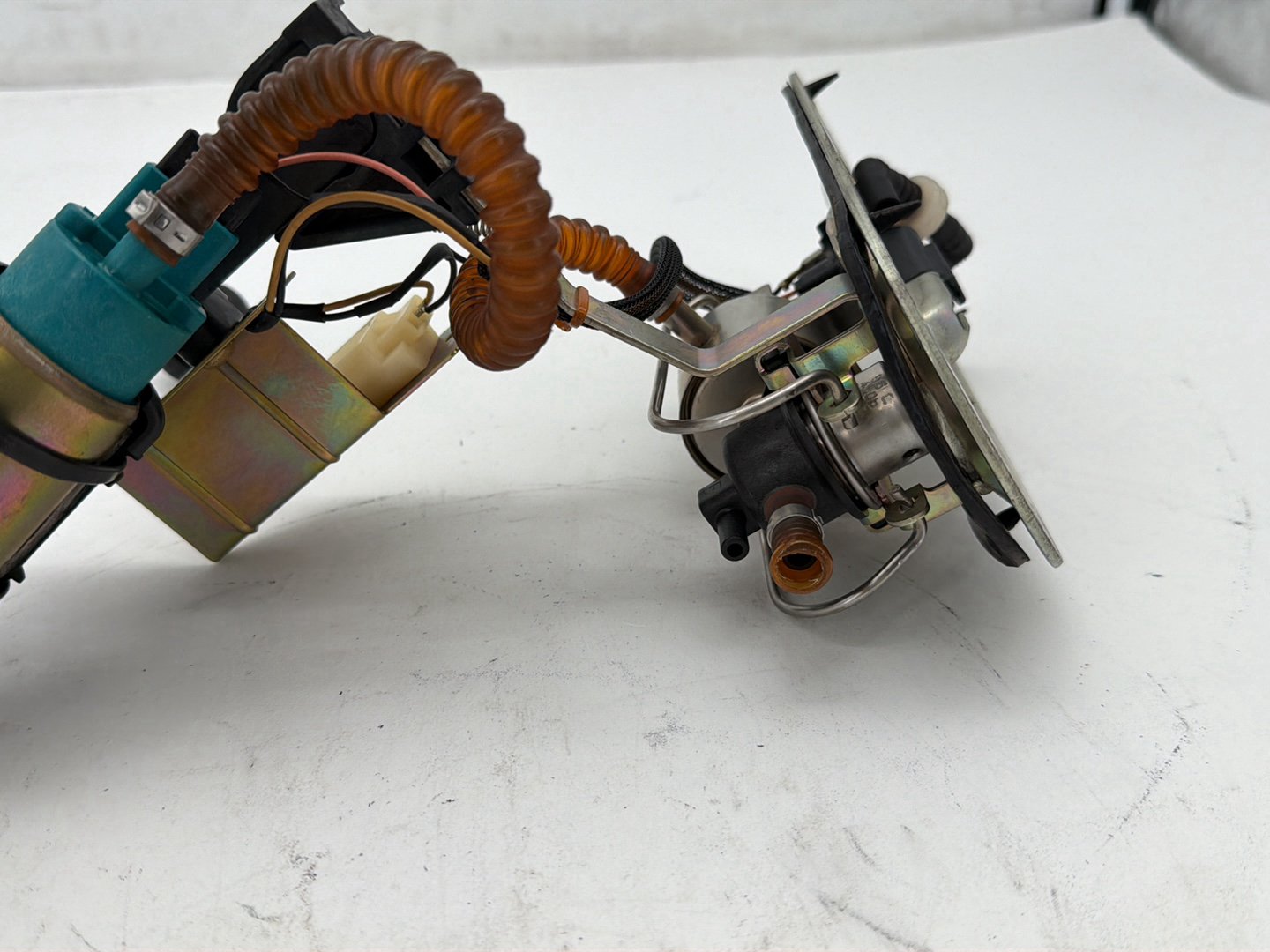 2003 Harley Road King Touring FLHRCI Classic OEM Fuel Pump Gas Gasoline Petrol Sending