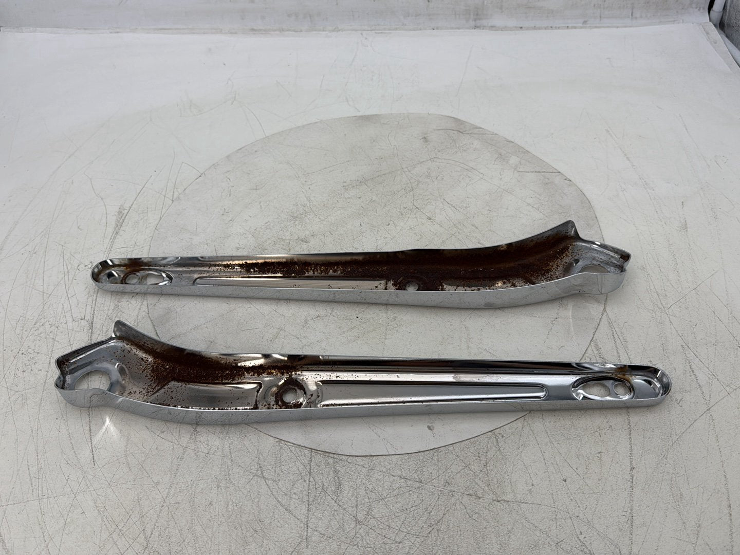 2015 Harley Dyna Low Rider FXDL OEM Rear Left Right Fender Struts Bracket