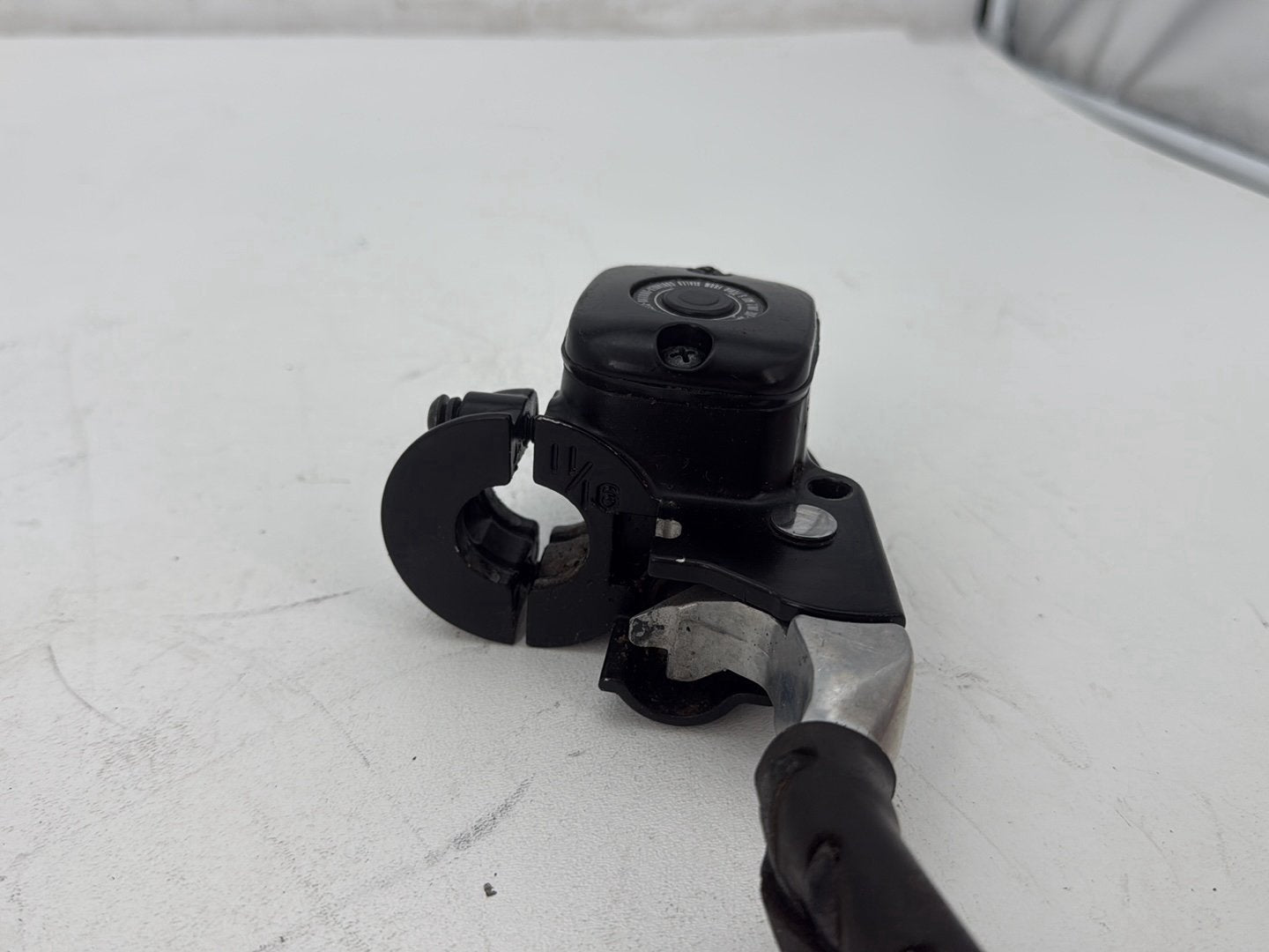 1998 Harley Road King Touring FLHRCI Classic OEM Front Right Brake Lever Master Cylinder