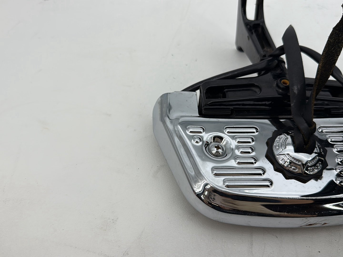 2011 Harley Road King Touring FLHRC Classic OEM Left & Right Passenger Floorboard Foot Rest