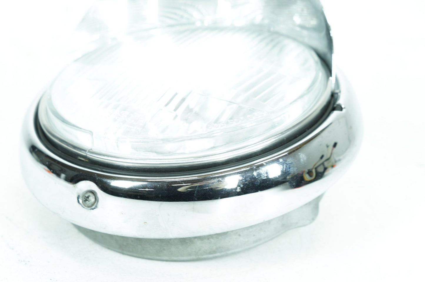 1984 - 1998 Harley-Davidson Touring Electra Glide Ultra Headlight Headlamp Head Light Halogen  	67702-81A