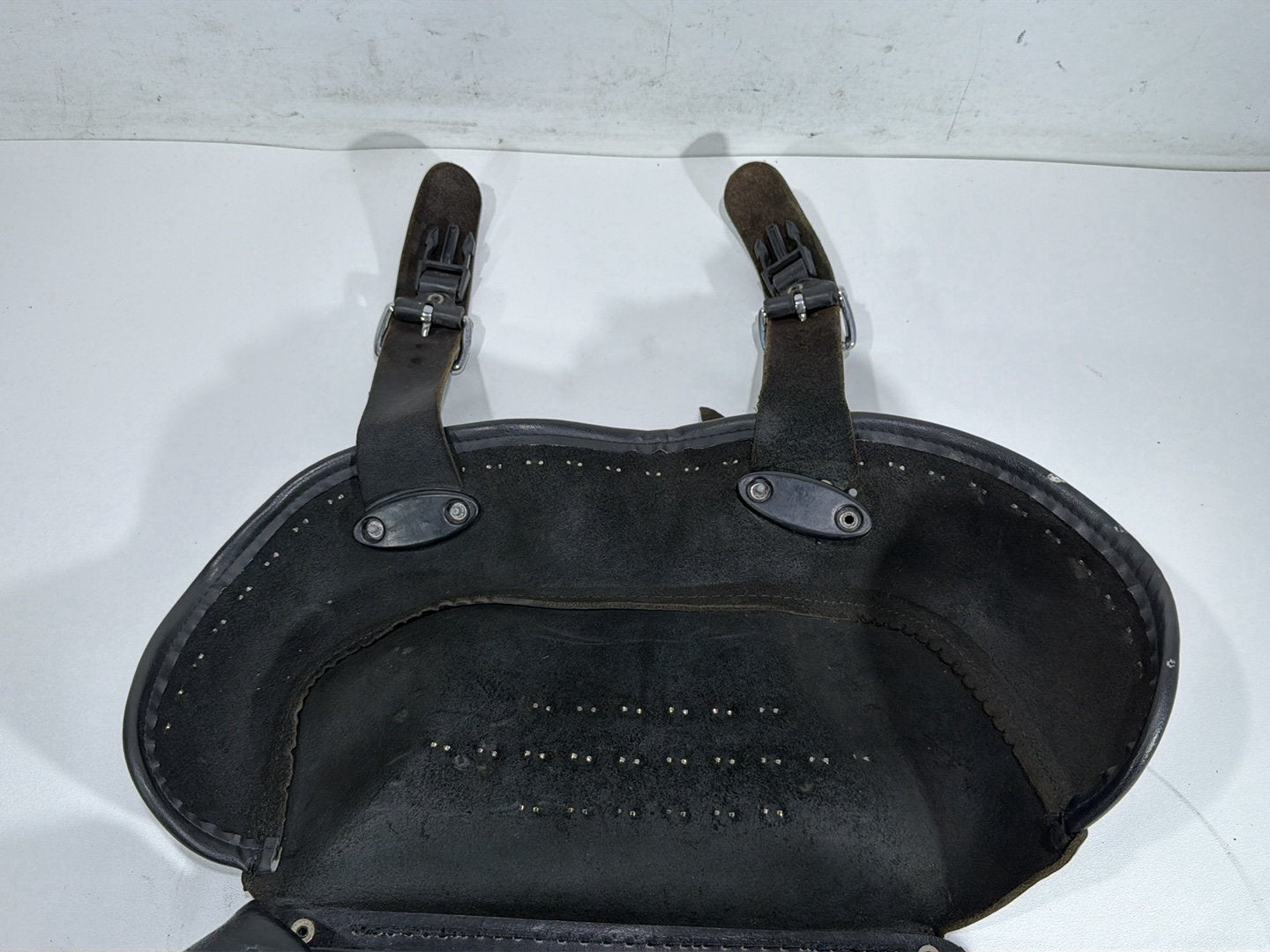 2011 Harley Heritage Softail Classic OEM Rear Right 1 Saddlebag Luggage Leather