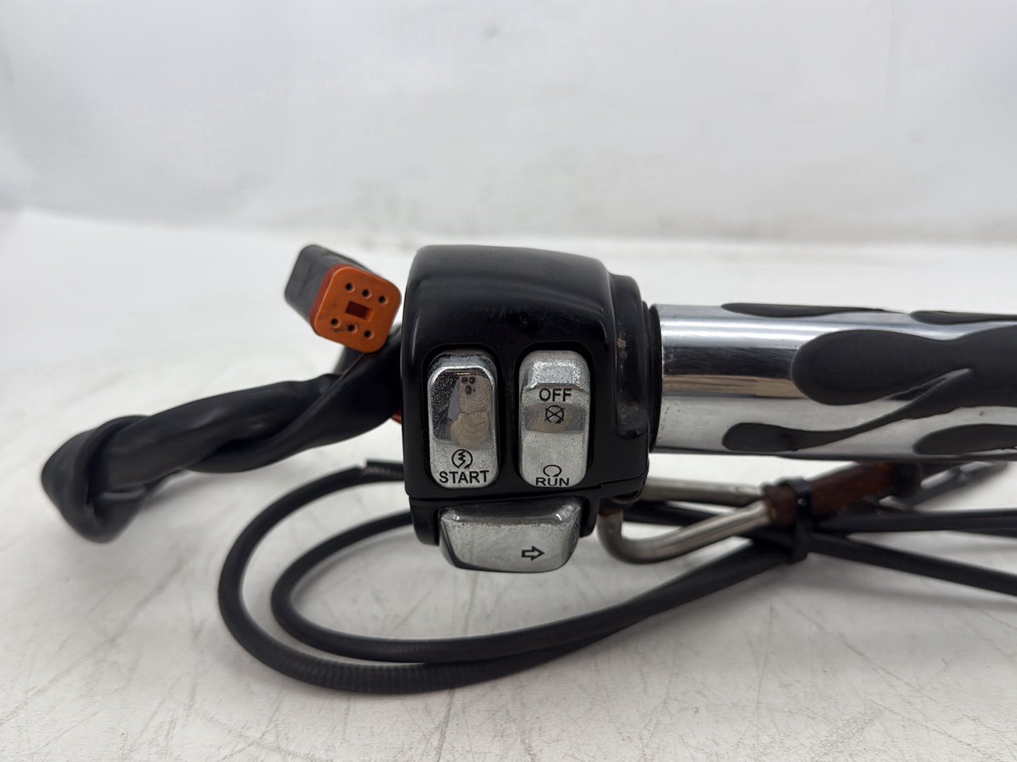 2006 Harley Softail FLSTCI Heritage Classic OEM Right Engine Start Kill Switches Controls