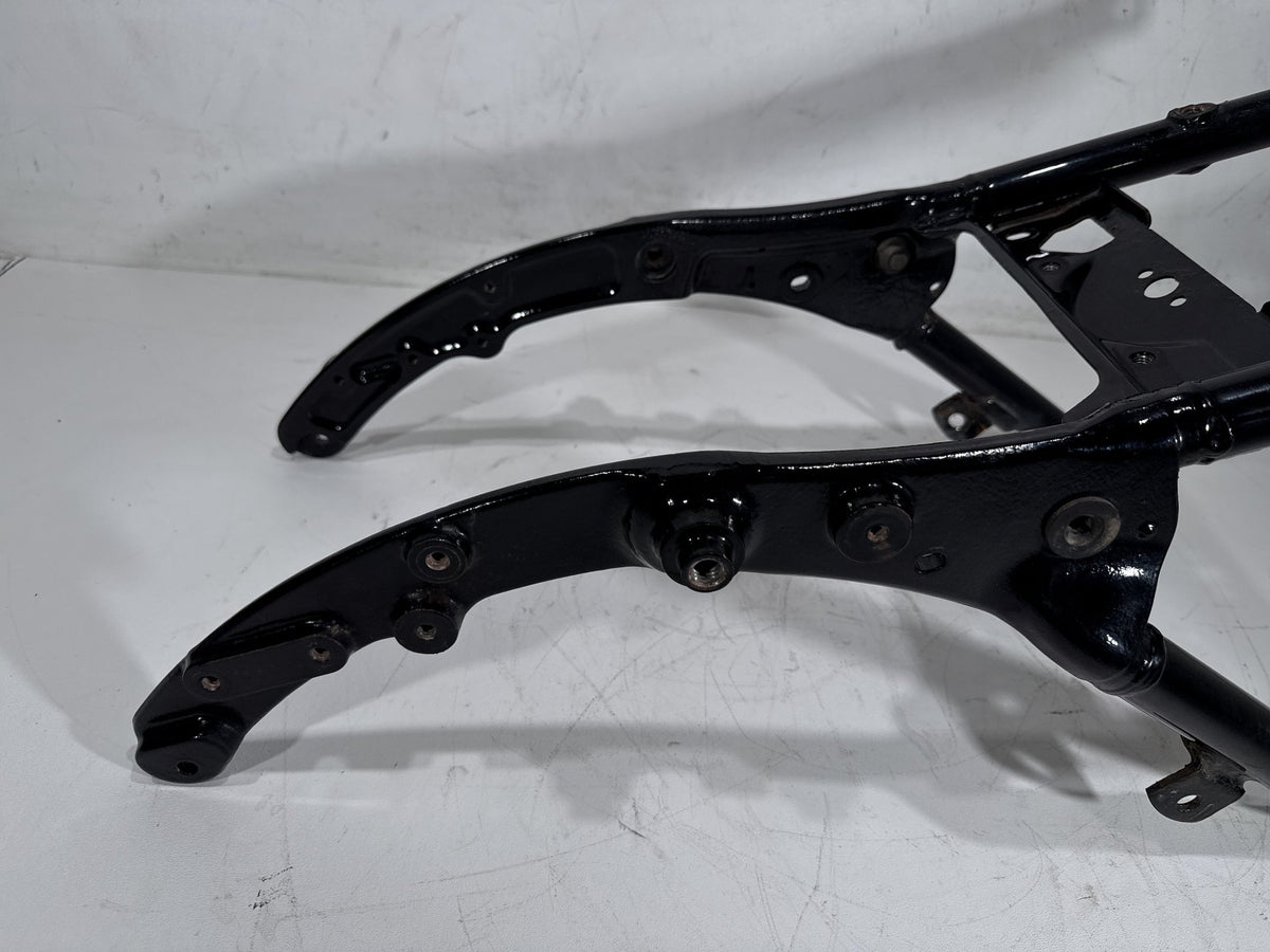 2011 Harley Road King Touring FLHR OEM Rear Back Sub Frame Rail Bar 48079-09BHP