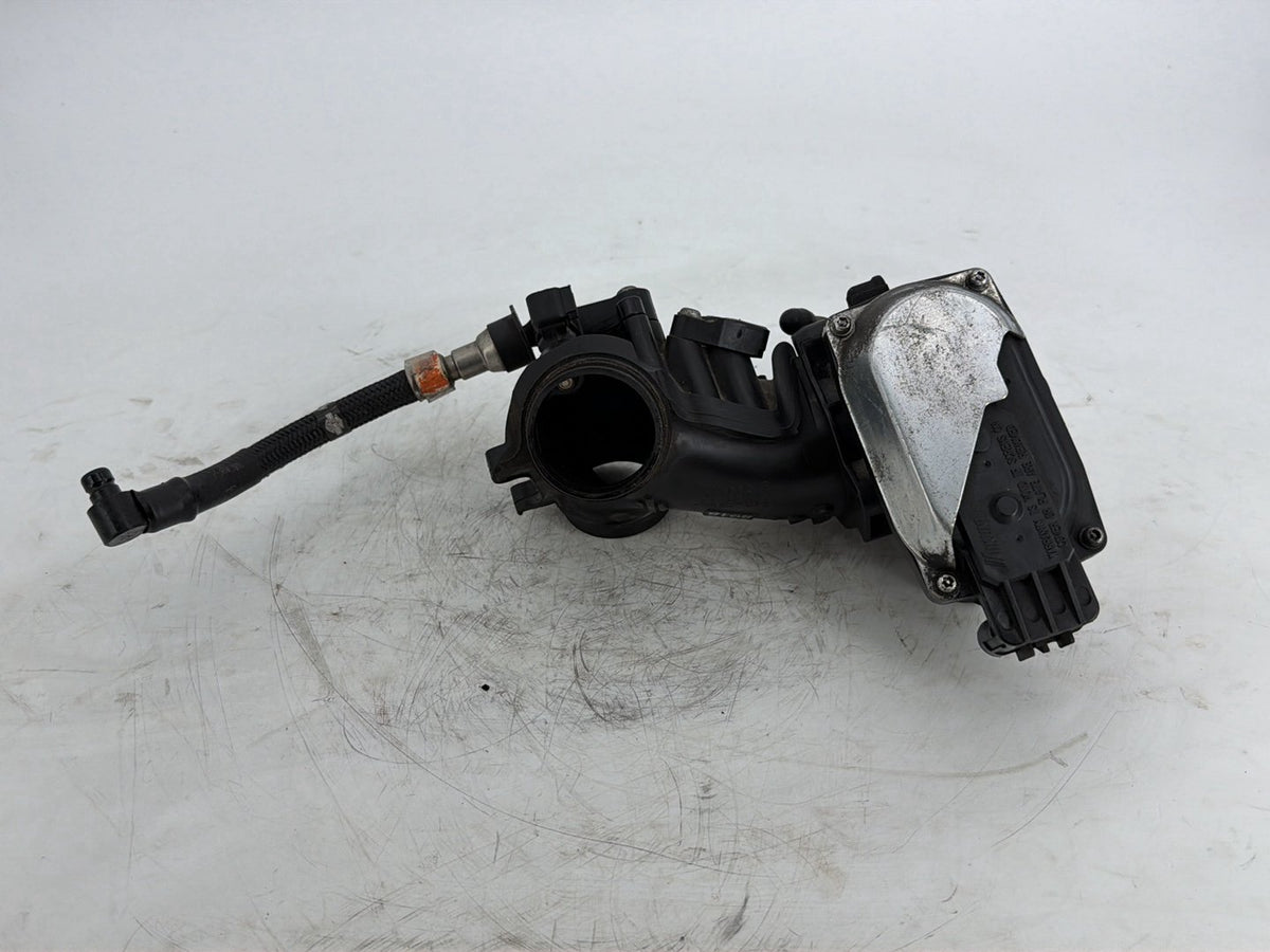 2019 Harley Touring FLHT Electra Glide OEM Engine Intake Manifold Throttle Body