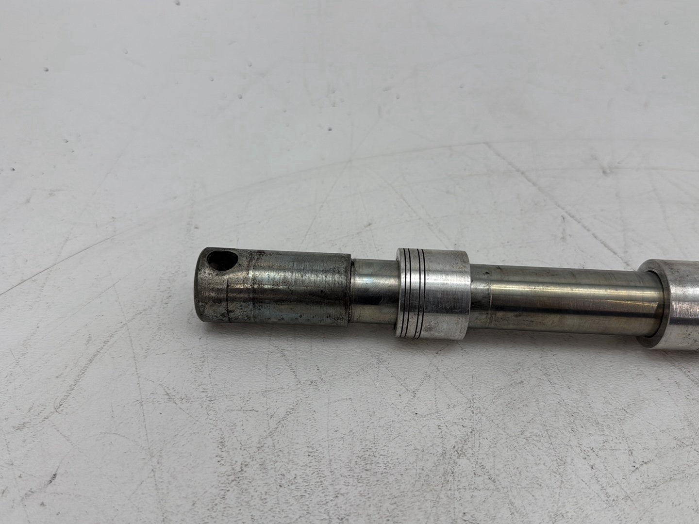 2013 Harley Electra Glide Touring Ultra FLHTCUI OEM Front Wheel Axle Bolt Shaft