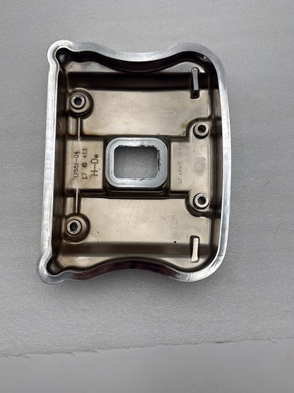 2004 - 2013 Harley-Davidson Sportster Custom Twin Cam Top Rocker Cover 17571-99 17581-04