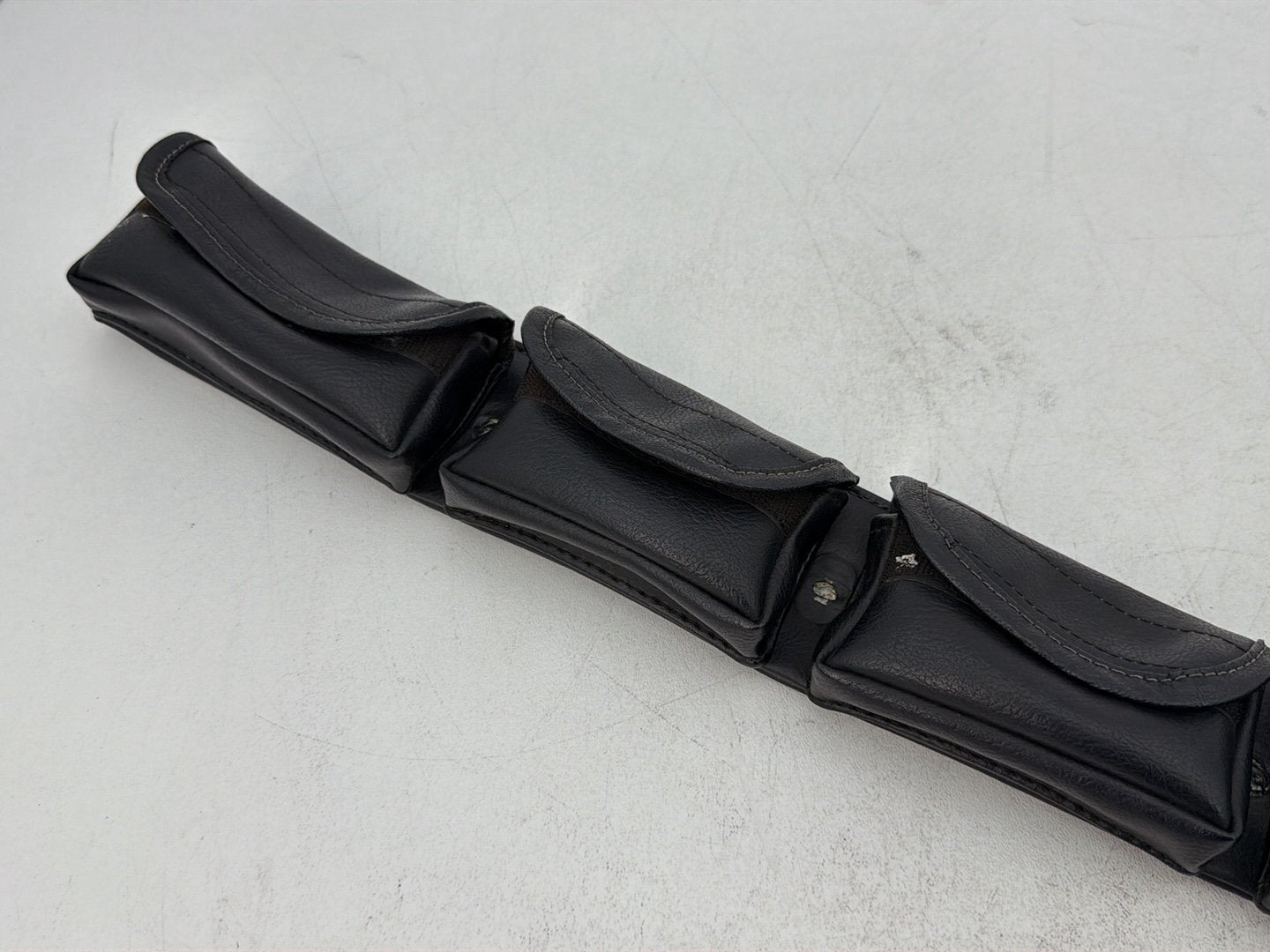1984 - 1998 Harley-Davidson Touring Electra Glide Classic Front Onboard Tool Bag Leather Storage 58900-98B