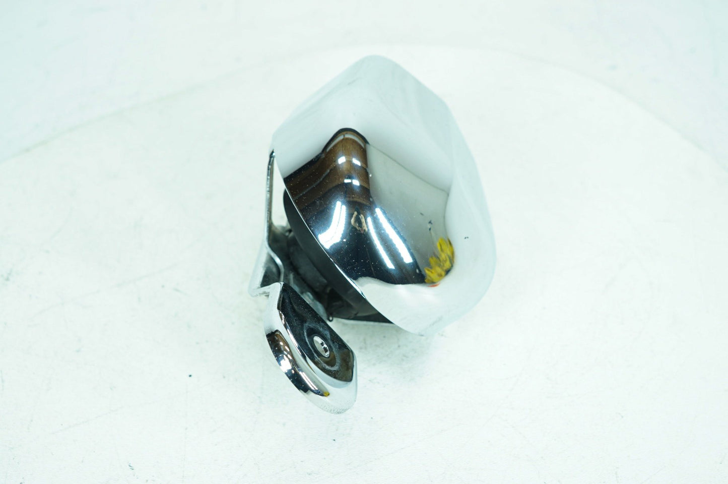 2007 - 2017 Harley-Davidson Dyna Low Rider Horn Signal Klaxon Chrome Cover 69012-93A