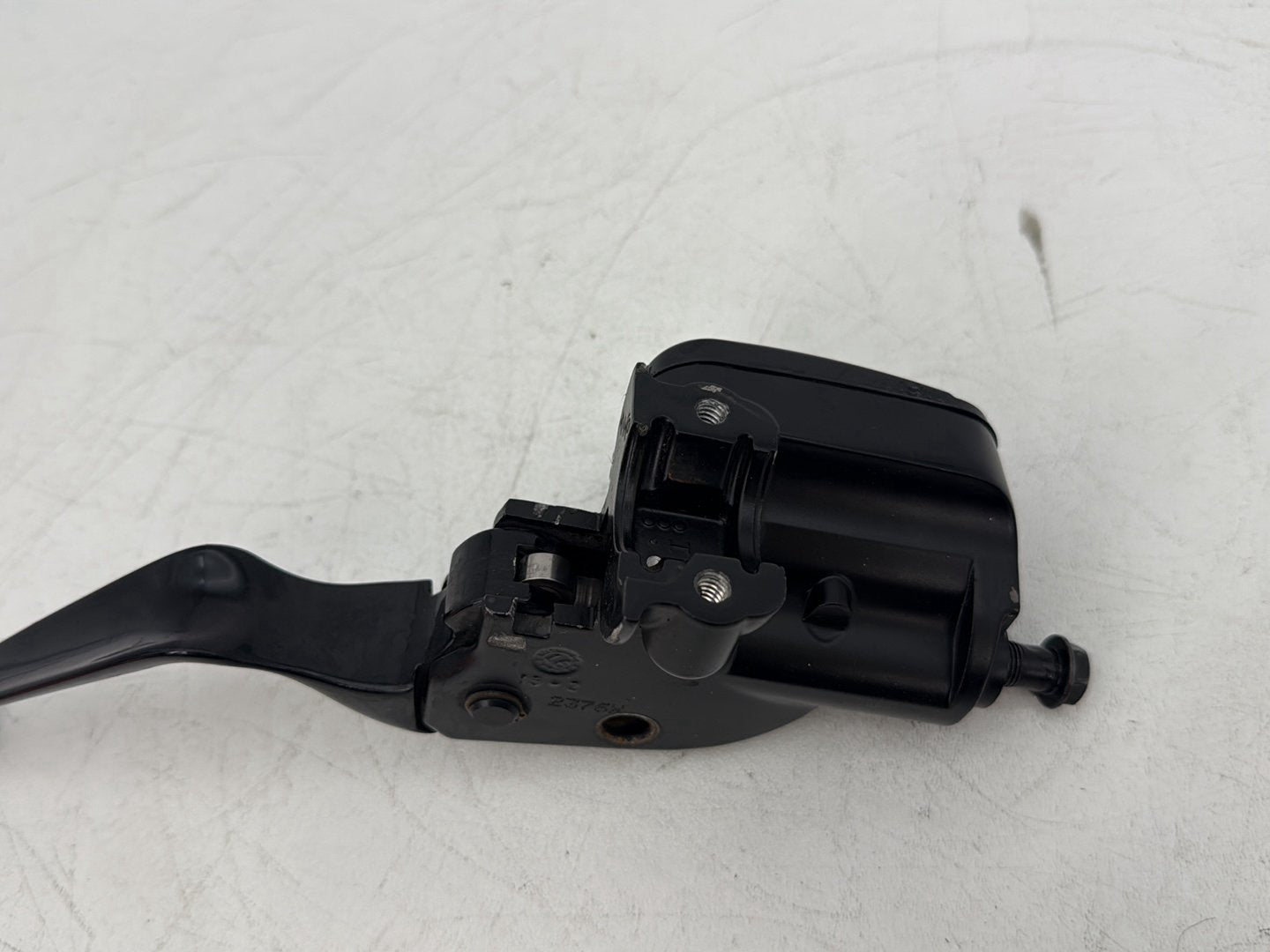 2015 Harley Touring FLHXS Street Glide OEM Front Left Hand Clutch Lever Master Cylinder