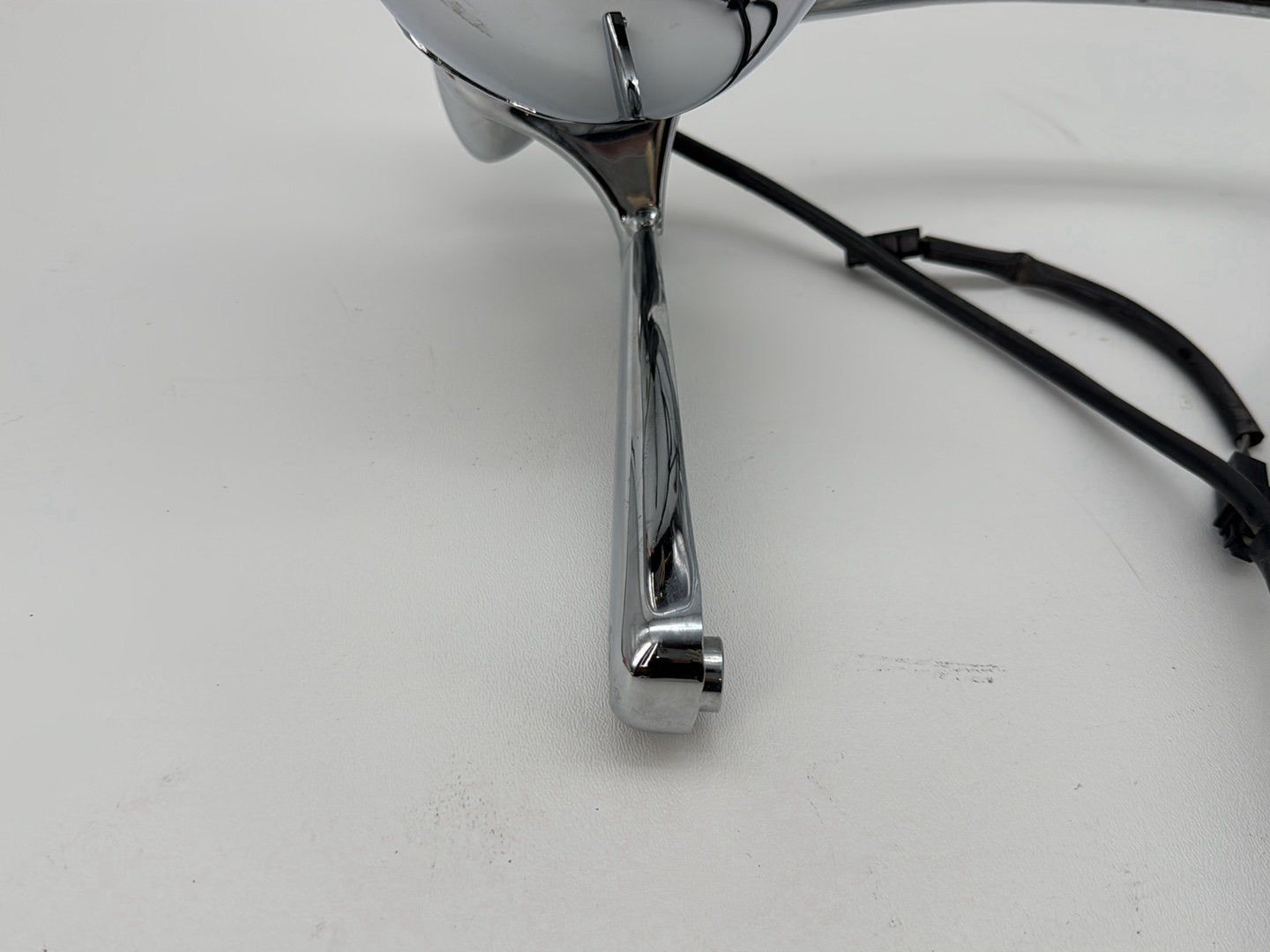 2008 Harley Softail Deluxe FLSTN OEM Front Turn Signal Indicators Aux Light Bar