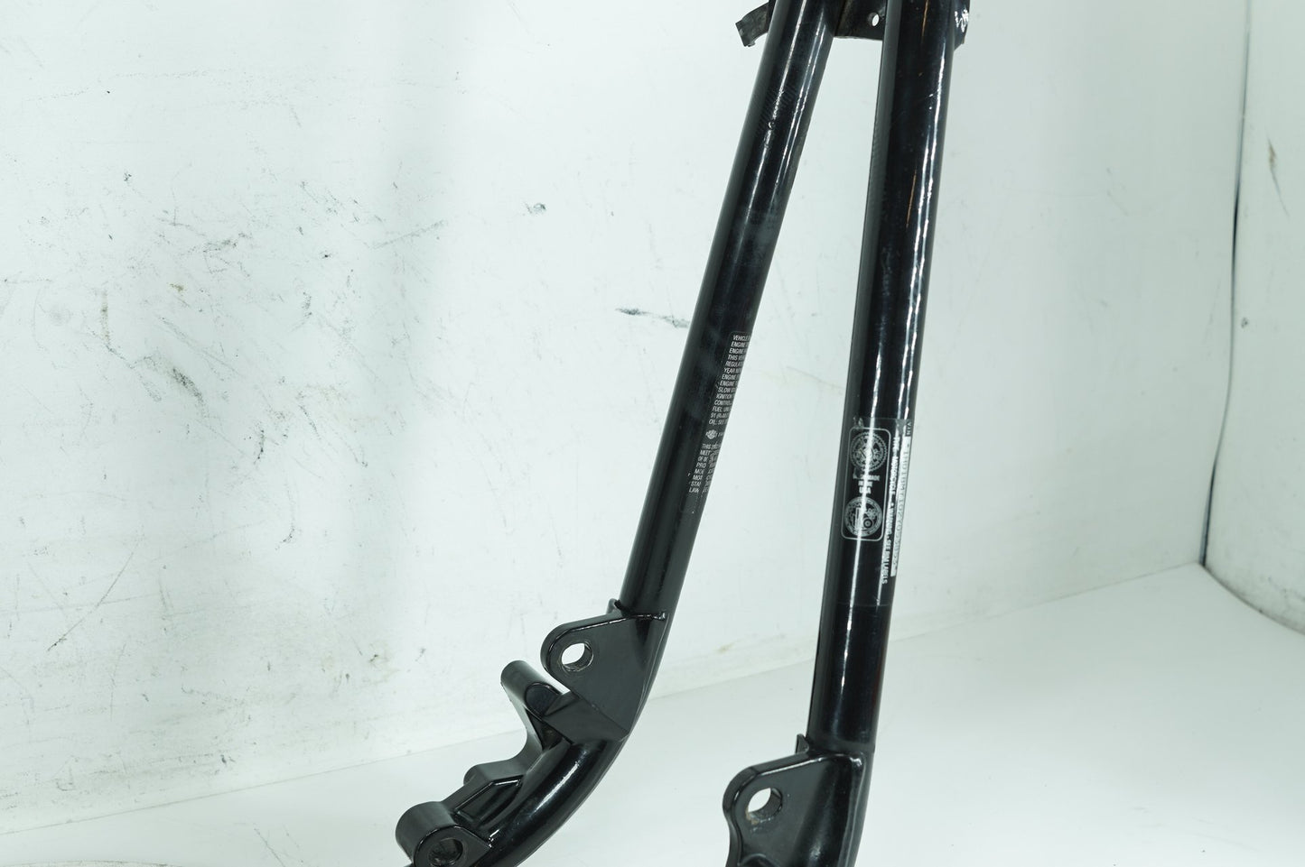 1999 - 2006 Harley-Davidson Softail Fat Boy Body Main Frame Chassis SLVG  	47008-00C