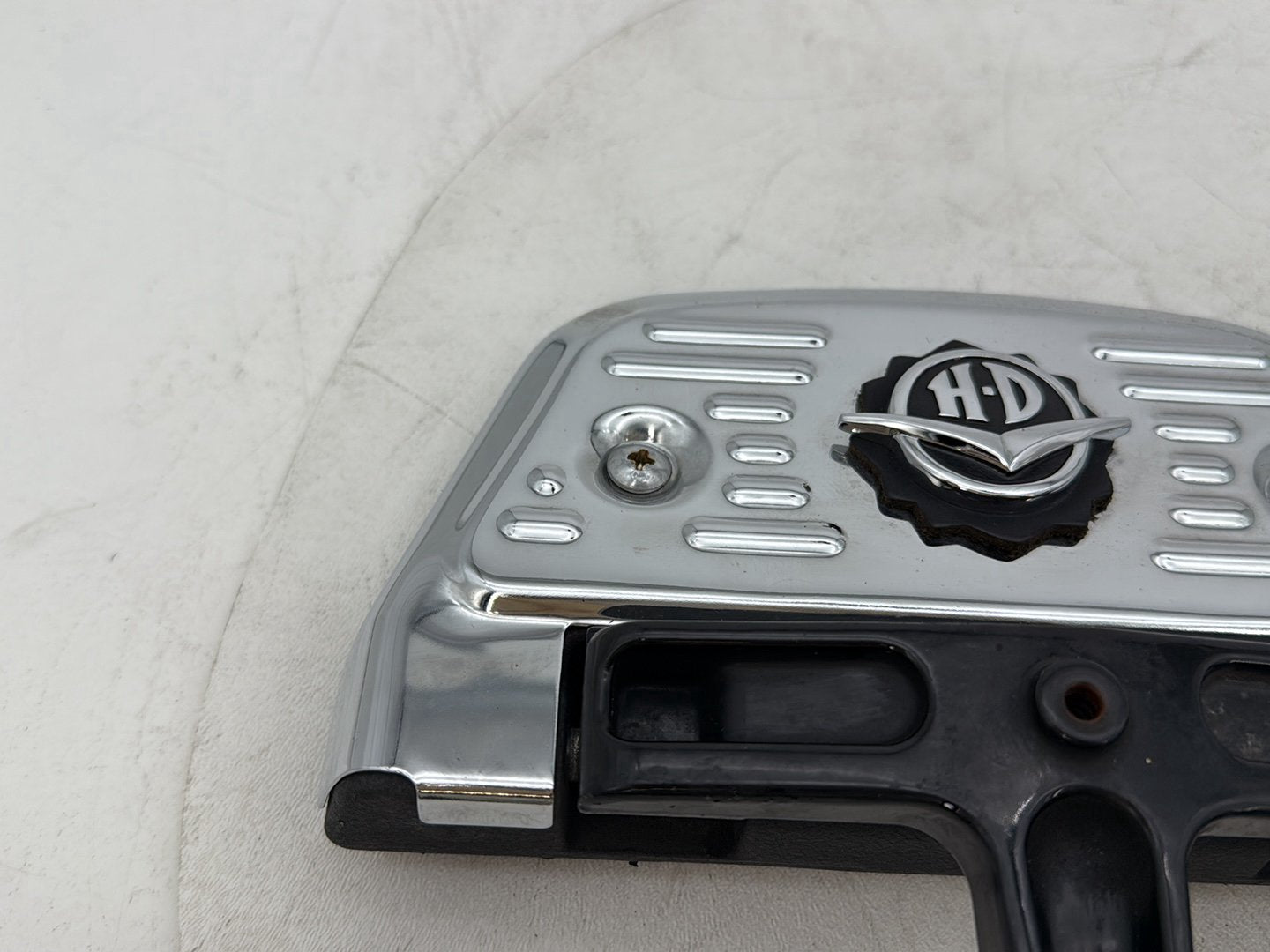1999 - 2006 Harley-Davidson Touring Electra Glide Ultra Left & Right Passenger Floorboard Foot Rest 50606-86A