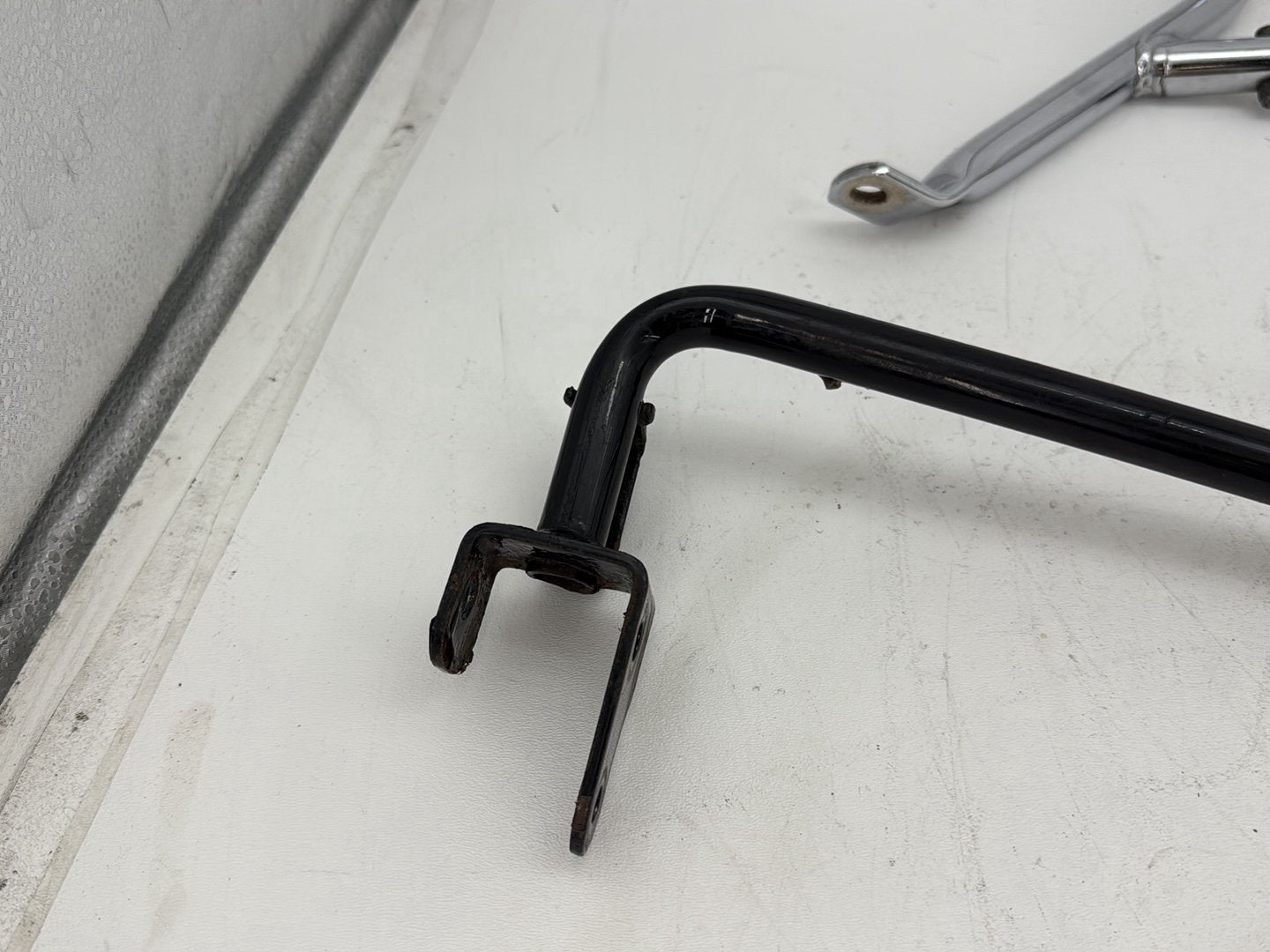 2018 Harley Electra Glide Touring Ultra FLHTCU OEM Rear Left Right Saddlebag Guard Rails Bar