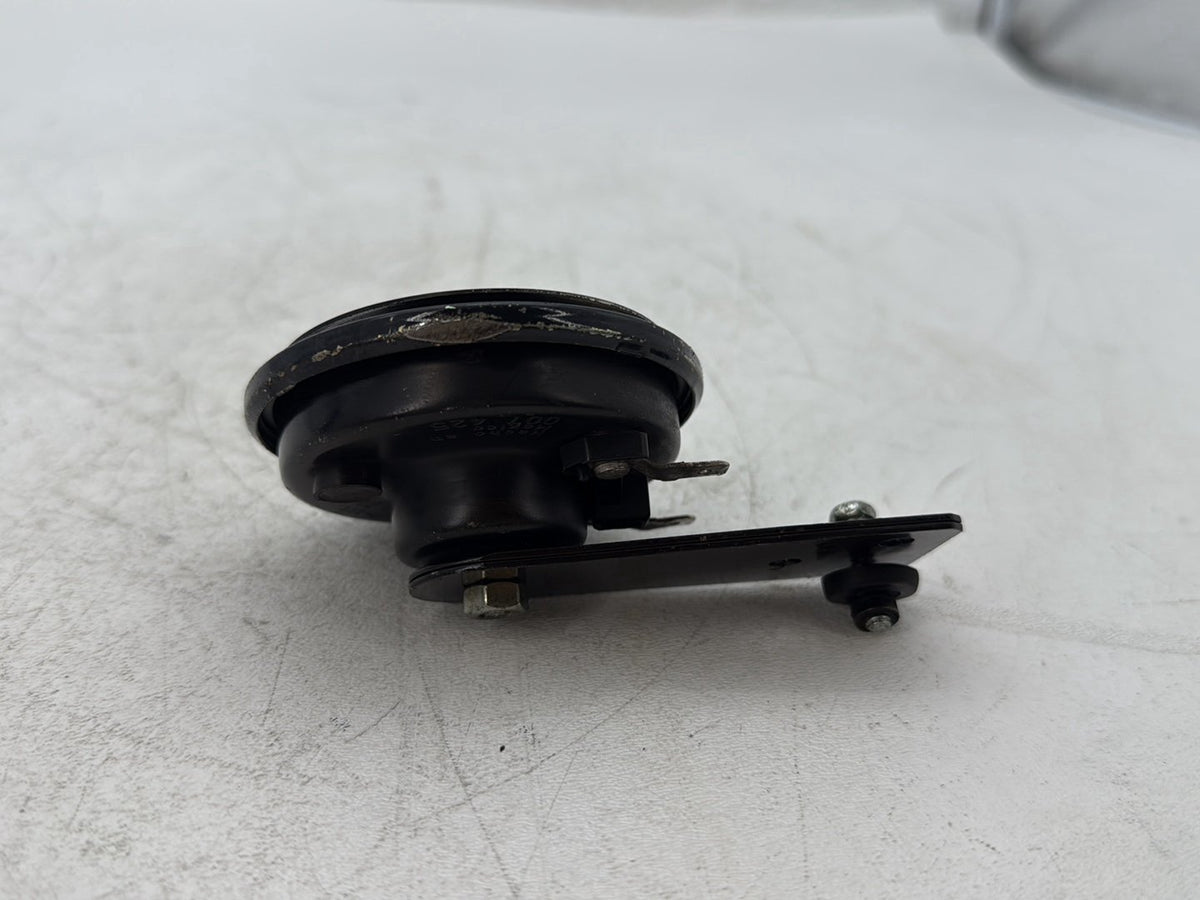 2001 Harley Sportster 883 Hugger XLH883 OEM Signal Horn Klaxon Beep