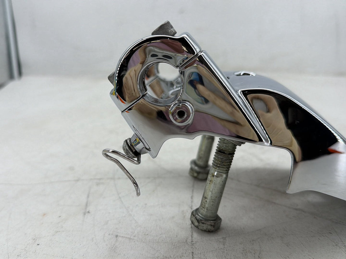 2014 Harley Dyna Low Rider FXDL OEM Headlight Headlamp Visor Mount Bracket