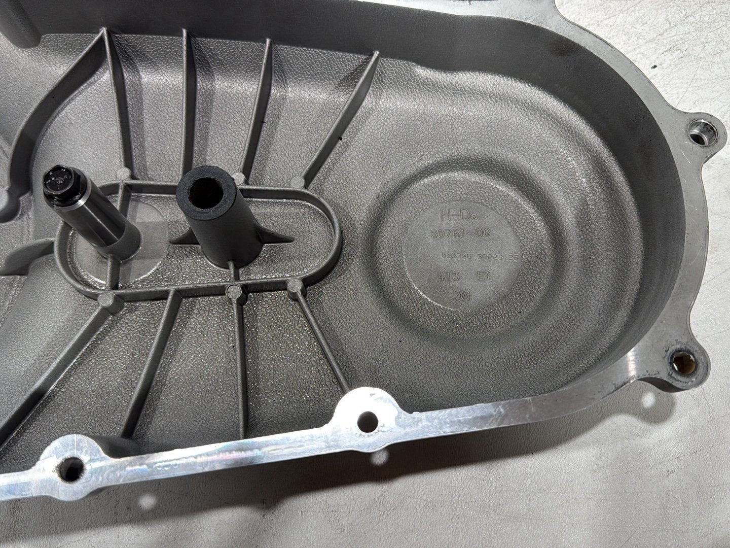 2006 Harley Dyna Super Glide FXDI OEM Outer Primary Clutch Cover SCRATCHED