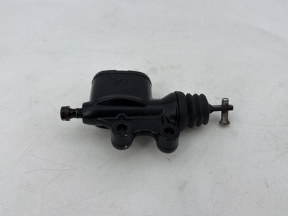2007 - 2011 Harley-Davidson Touring Electra Glide Ultra Rear Brake Master Cylinder Reservoir 41763-08B