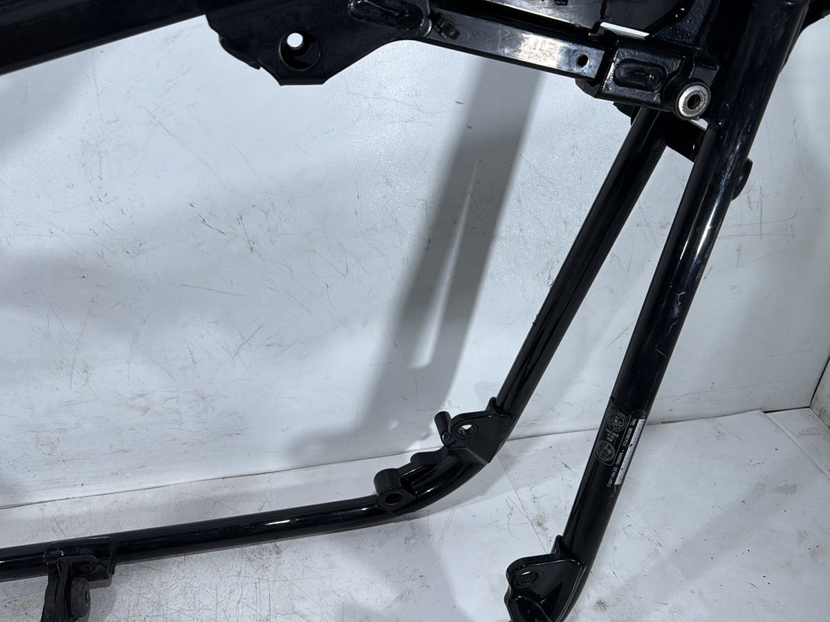 2005 Harley Softail Fat Boy FLSTF OEM Body Main Frame Chassis SLVG 47008-00C