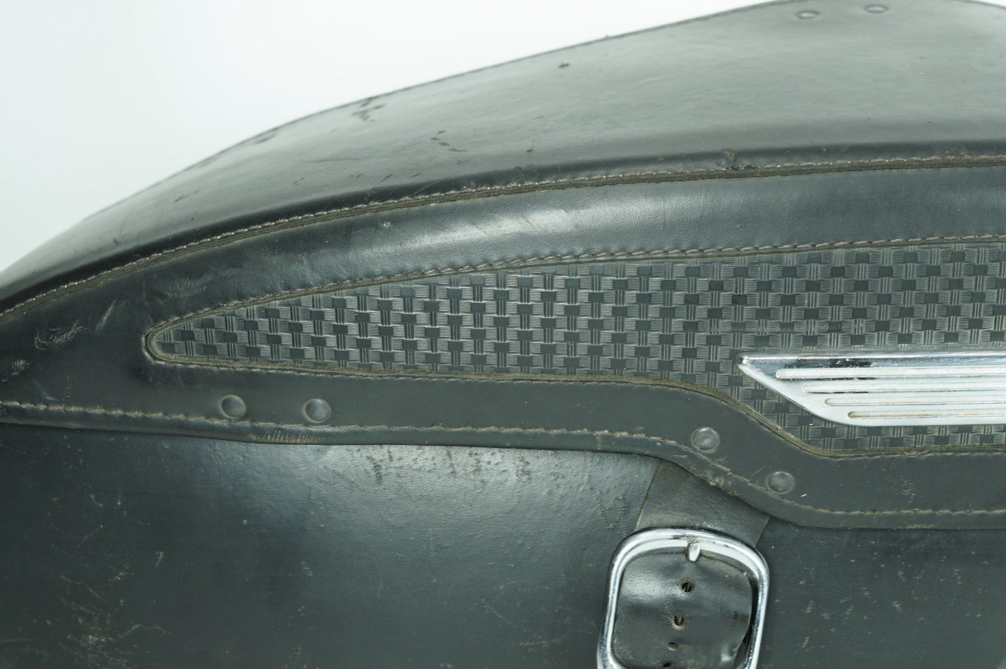 1999 - 2006 Harley-Davidson Softail Fat Boy Rear Left Right Saddlebags Luggage Leather 91139-98A