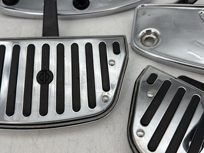 2003 Harley Electra Glide Touring Ultra FLHTCUI OEM Left Right Driver & Pass Floorboard Foot Rest