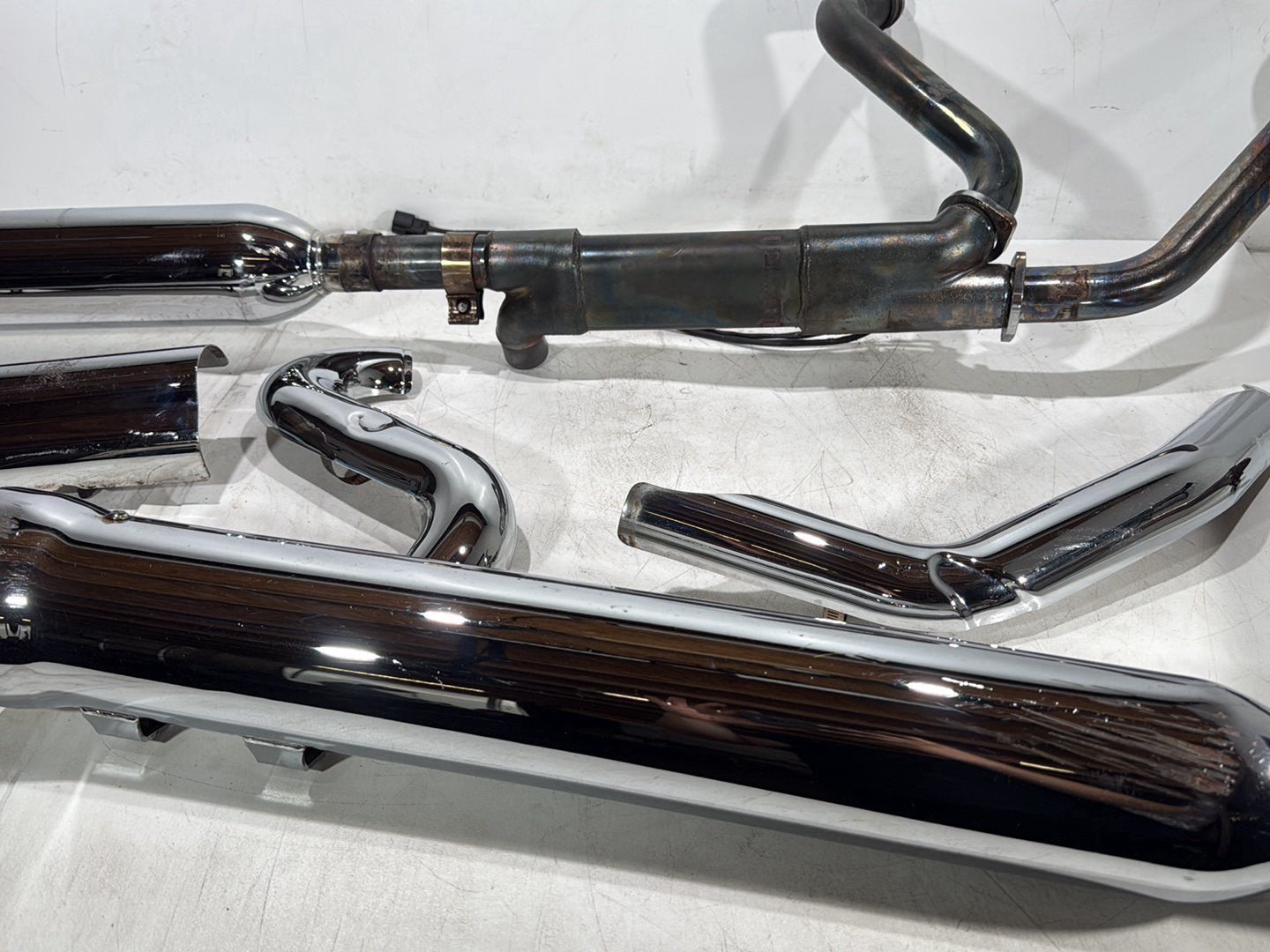 2011 Harley Street Glide Touring FLHX OEM Exhaust Header Pipes Muffler
