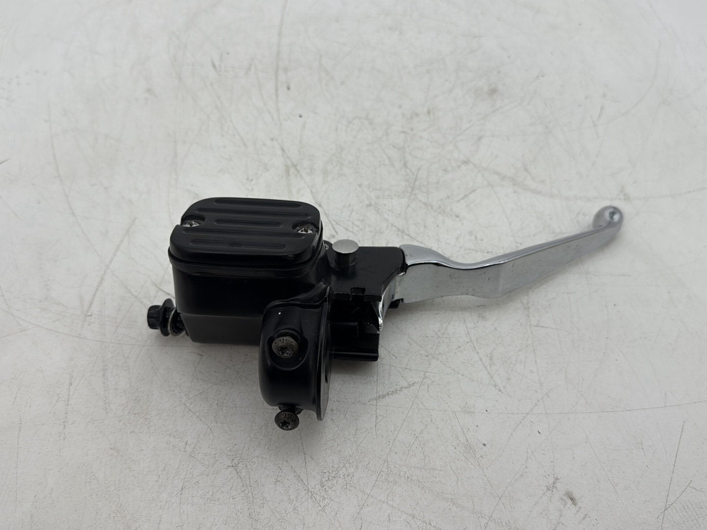 2007 Harley Touring FLHTCU Electra Glide Ultra OEM Front Right Hand Brake Lever Master Cylinder Reservoir