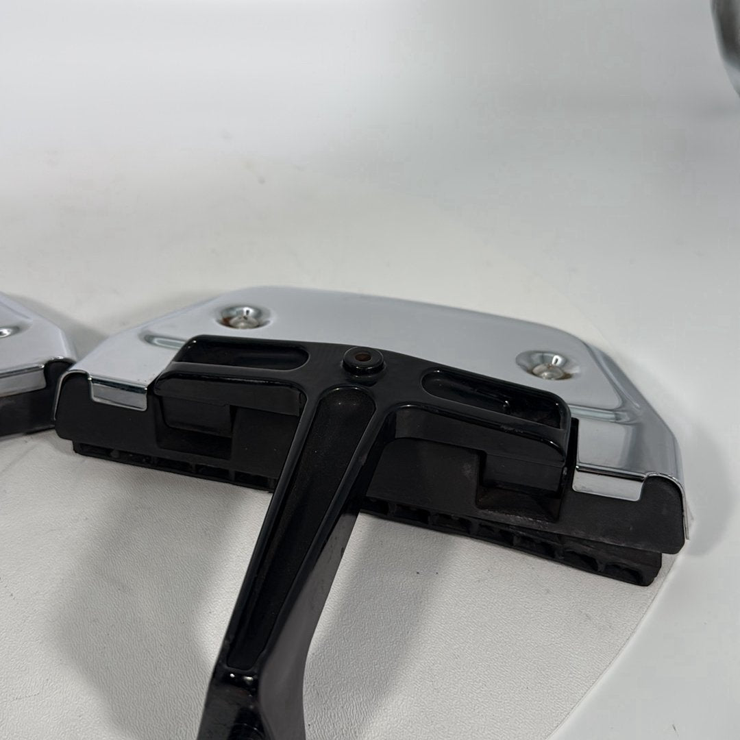 1999 - 2006 Harley-Davidson Touring Electra Glide Classic Left & Right Passenger Floorboard Foot Rest 52719-93B
