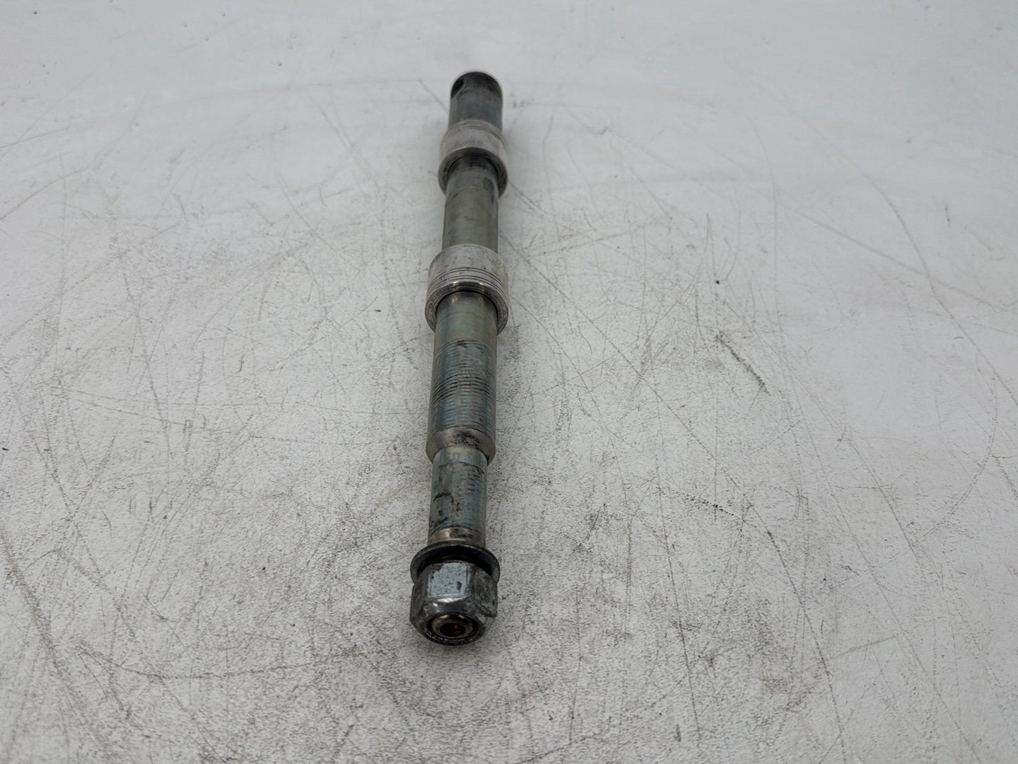 2013 Harley Electra Glide Touring Ultra FLHTCUI OEM Front Wheel Axle Bolt Shaft