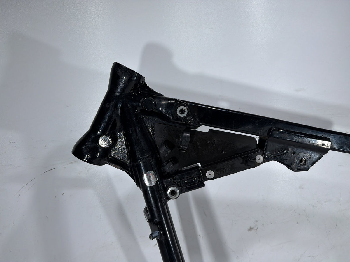 2001 Harley Fat Boy Softail FLSTFI OEM Body Main Frame Chassis SLVG