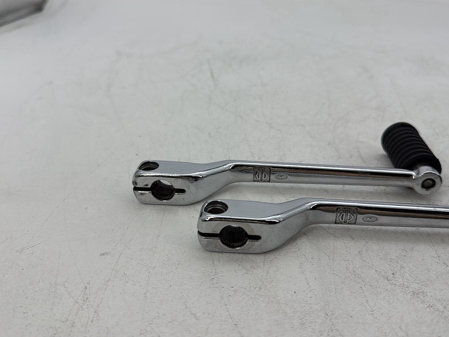 2017 Harley Road Glide Touring FLTRXS OEM Gear Shifter Lever Pedal Pedals