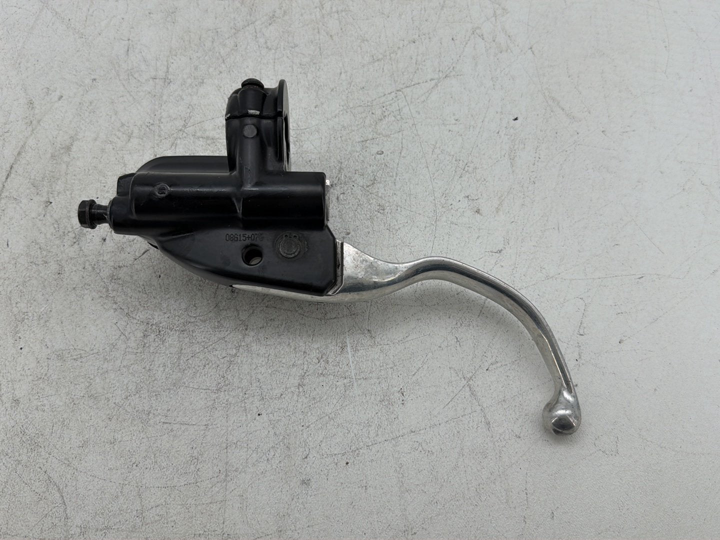09 Harley Street Glide Touring FLHX OEM Front Right Brake Lever Master Cylinder