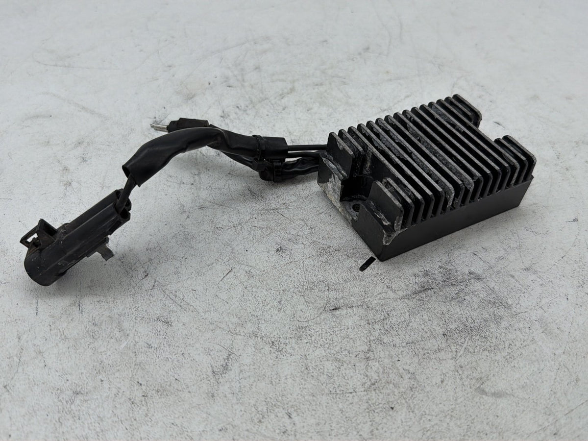 2006 Harley Sportster 1200 Custom XL1200C OEM Voltage Regulator Rectifier